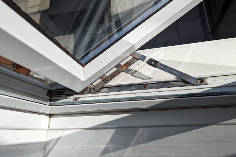 Upvc window hinge repair